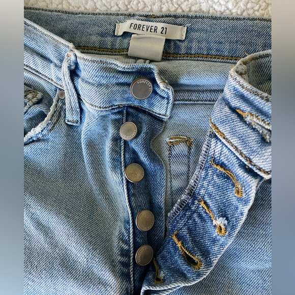 F21 NWOT Ripped Skinny Jeans - Picture 3 of 4